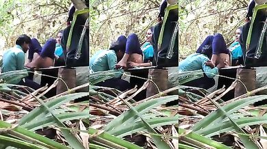 College girl ki chut chaat raha hai ladka