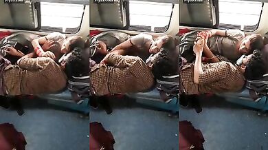 Train mein maje le rahe husband wife