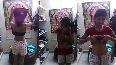 Indian girlfriend ki boobs ki video bana raha hai bf