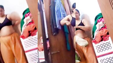 Bhabhi dress change video after fuck