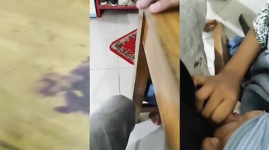 College girl apne teacher ko blowjob de rahi hai