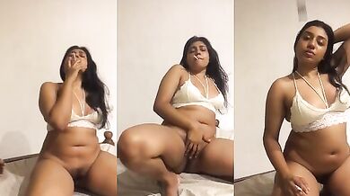 Smoking lady sexy nude dance move