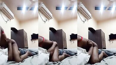 Cock ride sex kar rahi hai office wali girlfriend