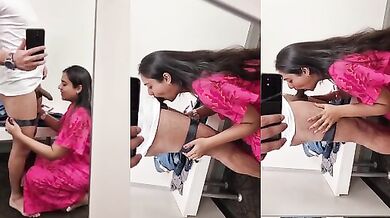 Horny bhabhi ne devar ko blowjob diya