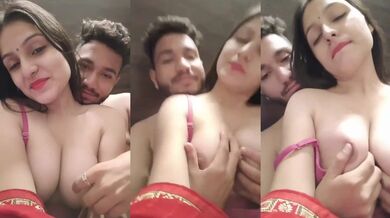 Sexy Sonali bhabhi ki boobs daba raha hai devar