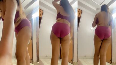 Kolkata Aunty removes the fancy bra straps