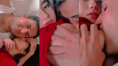 Sexy gf ki boobs daba kar chusa aashiq ne